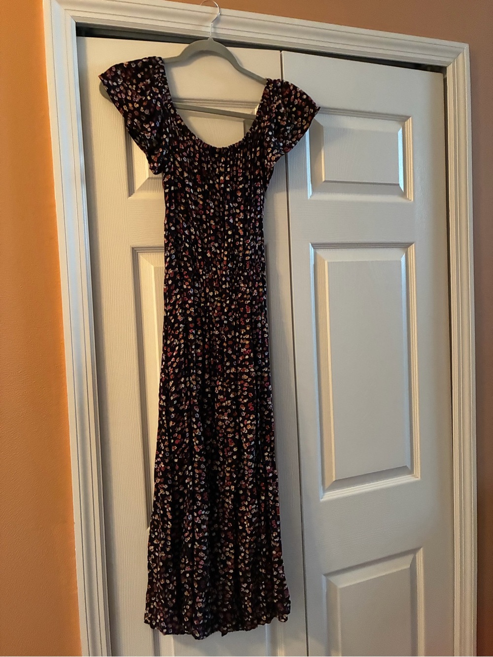 Kimchi Blue Women’s Black Floral Off-Shoulder Dress
